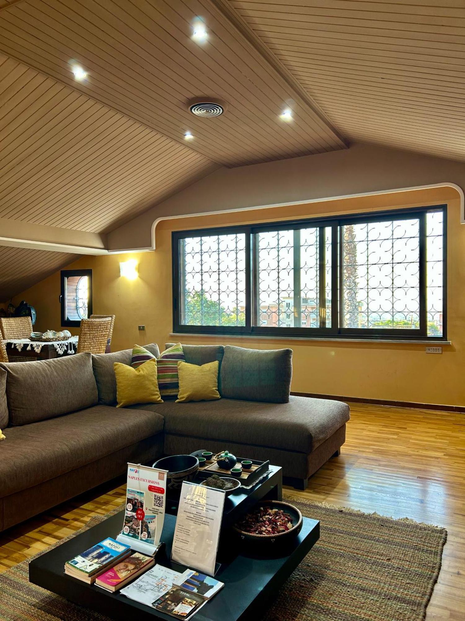 Apartamento "The Attic" - Terrazza Con Vista & Parcheggio Gratuito Marano di Napoli Exterior foto